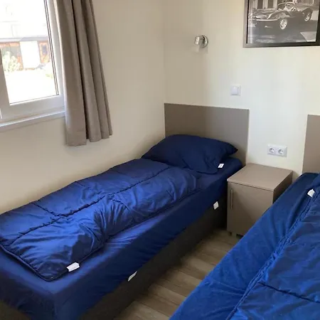 Modern Near Efteling, With Microwave 木屋 *