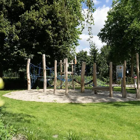 Шале Modern Near Efteling, With Microwave Каатсхойвел