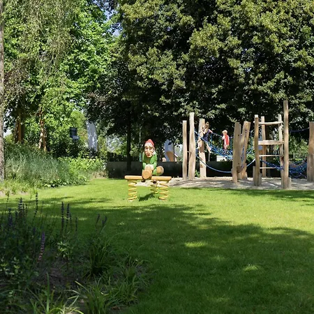 Modern Near Efteling, With Microwave 木屋 卡茨休维尔
